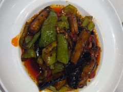 -沙枣树辣子鸡•新疆家常菜(喀什西路店)