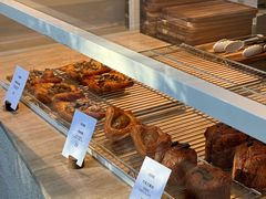 -VERIE BAKEHOUSE