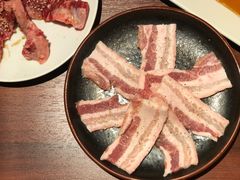 -焼肉まんぐう