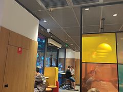 -麦当劳(十字街店)