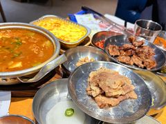 -老炉家木炭烤肉(长江国际店)