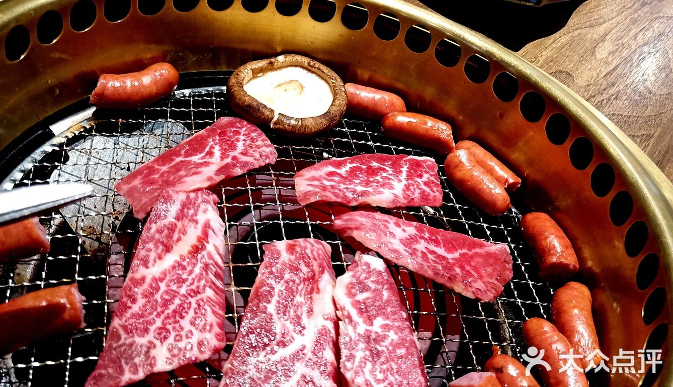 放假想吃肉 溜达一圈 日本烧肉还是吃牛角 
