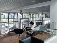 -上海星瀚奔驰4S店(红柳路店)