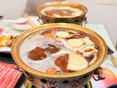 -丽江庭院·云南野生菌·海鲜火锅(鼓楼四合院店)