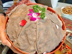 -茅草房·河畔园林火锅