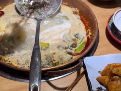 -洱火云南酸菜牛肉火锅(石景山当代商城店)