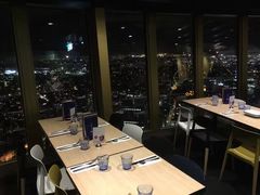 -悉尼塔旋转餐厅
