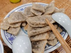 老北京炸灌肠-门框胡同百年卤煮(新街口店)