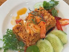 -Chom Cafe and Restaurant