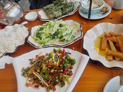 -梁姐啤酒鱼(兴坪古镇店)