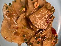 -有红鸡毛店·川菜(建设路店)