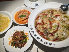 -江渔儿酸菜鱼·拔草餐厅(虎门君乐汇店)