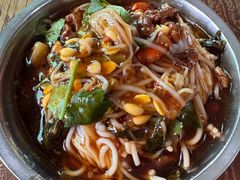 -灵山卢梅燕粉店