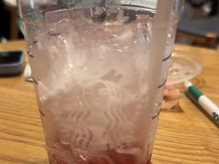 -星巴克(上海虹桥新天地二店)