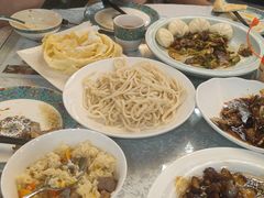 -汗腾格里·风味餐厅(新疆驻京办店)