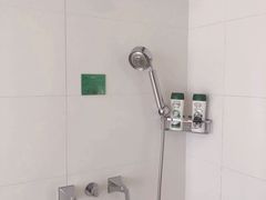 -杭州滨江宝龙城华美达酒店