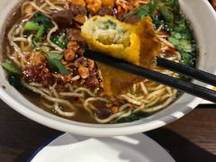 -爆炸头阿姨小四川正宗川味小吃(无任何分店)