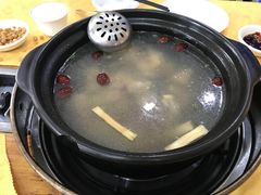 -濠轩阁特色生蚝火锅(水湾路店)