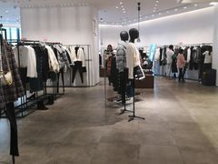 -URBAN REVIVO(上海中庚漫游城店)