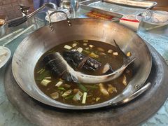 柴锅炖水库鱼-姥家大锅台水库渔家