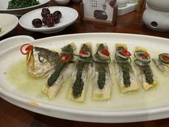 东北蕨菜蒸黄花鱼-喜鼎海胆水饺(东港店)