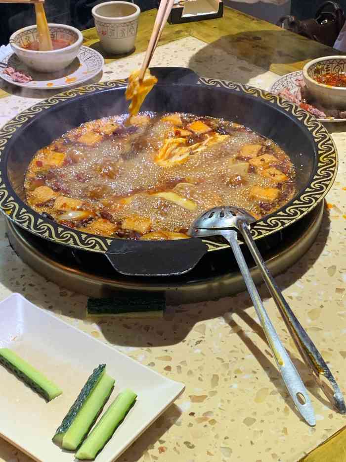 杨二扯鲜兔火锅(温江大学城店)-"之前老公说来试试,我觉得对兔子不感