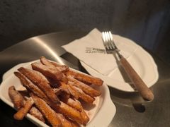 -三勾JJJ Burger&Coffee(梅溪湖店)