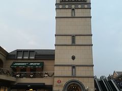 -王府井奥莱临潼小镇(临潼店)