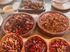 -隔壁老王·家常云南菜(花巷店)