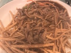 馓子牛肉丝-刘胖子家常菜·蹄花焖藕(江汉路总店)