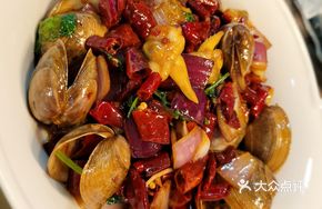 Spicy Stir-fried Donggang Clams