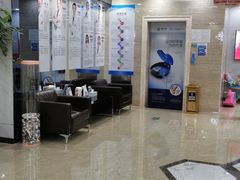 -茂菊口腔连锁(浦东南路店)