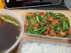 -倪氏兄弟尖椒鸡(云报华府店)