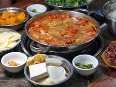 -黄利砖万峰林布依特色酸笋牛肉馆