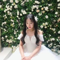 -艾米丽婚纱礼服