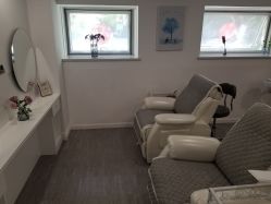 -舒欣头疗  白发脱发专业护理