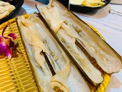 -鲜入围煮花胶鸡海鲜火锅