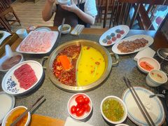 -小天鹅火锅·一线江景洪鼎旗舰店(洪崖洞店)