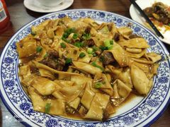 -壹阁胡羊焖饼(特色小吃街店)