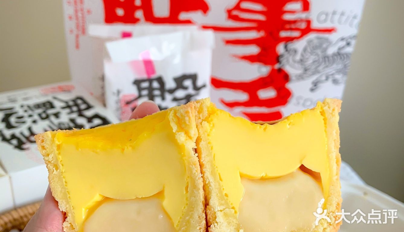 武汉探店｜十分钟我买到了虎头局