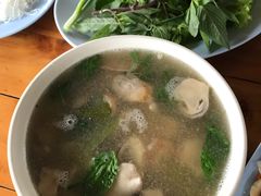 蘑菇豆腐海鲜汤-Ruam Saep Yok Khok Som Tam