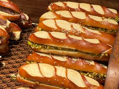 -BUTTERFUL&CREAMOROUS 黄油与面包(中山公园龙之梦店)