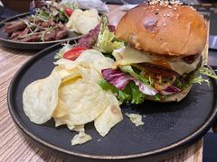 安格斯香煎牛肉汉堡-榖屋house of flour(张江首店)