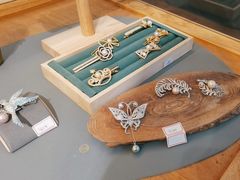 -十八字金·银饰·拼豆·开蚌DIY(魏公芳华里店)