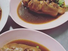 -Kha Mu Charoensang(Silom)
