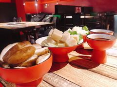 -虾弄弄海派小龙虾·牛羊蝎子火锅