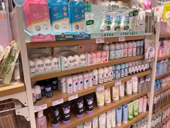-名创优品(海珠乐峰广场店)