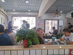 大堂-八两八金·莱芜特色炒鸡(市南漳浦路店)