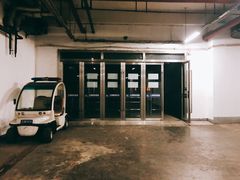 停车场通往客运总站唯一出入口-上海长途汽车客运总站