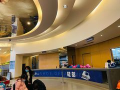 -冰纷万象滑冰场(沈阳万象城店)